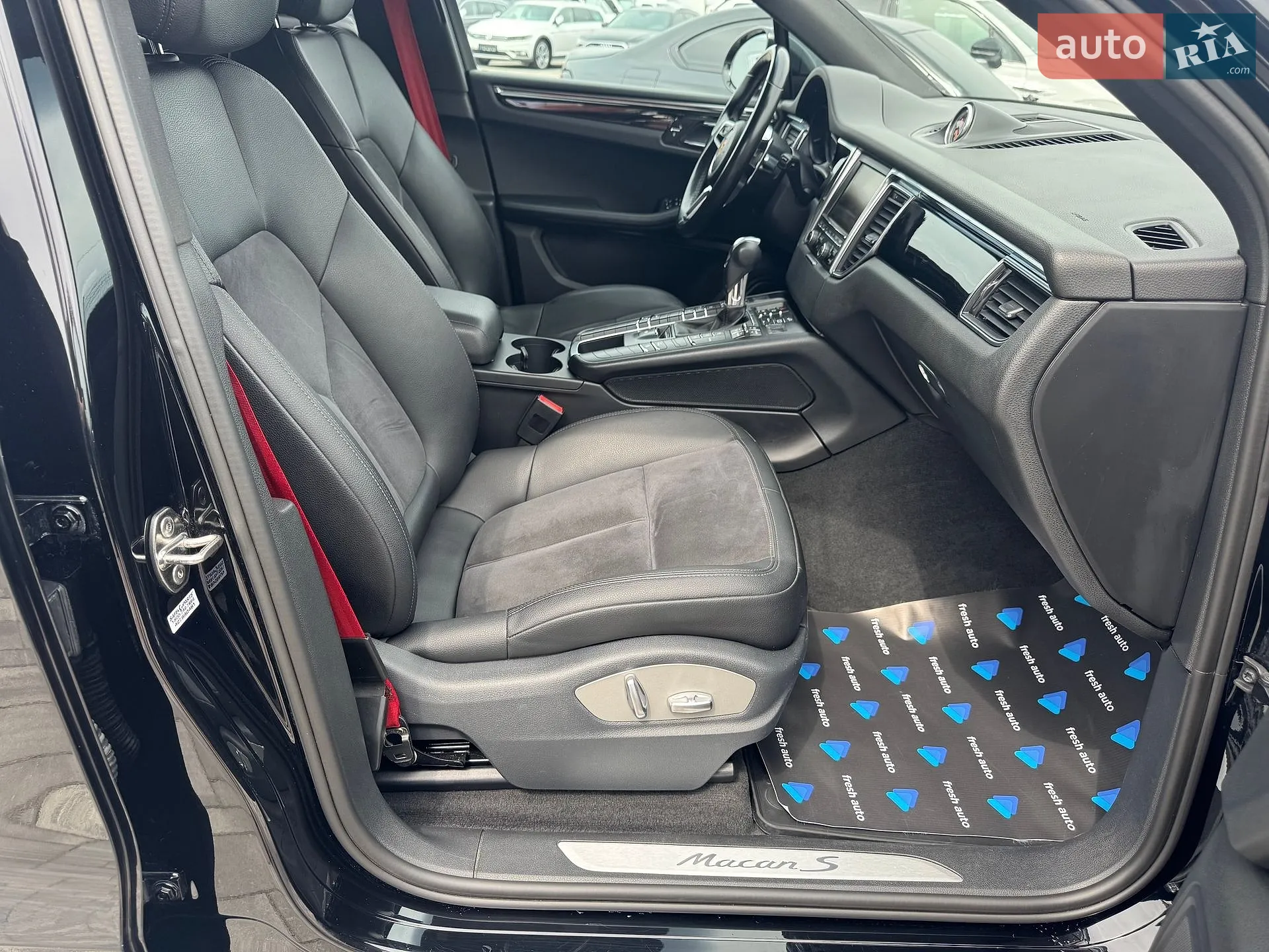 2015 Porsche Macan - мініатюра 31