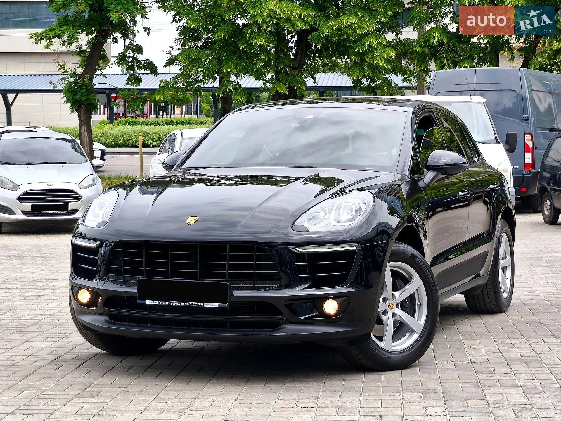 2017 Porsche Macan - мініатюра 2
