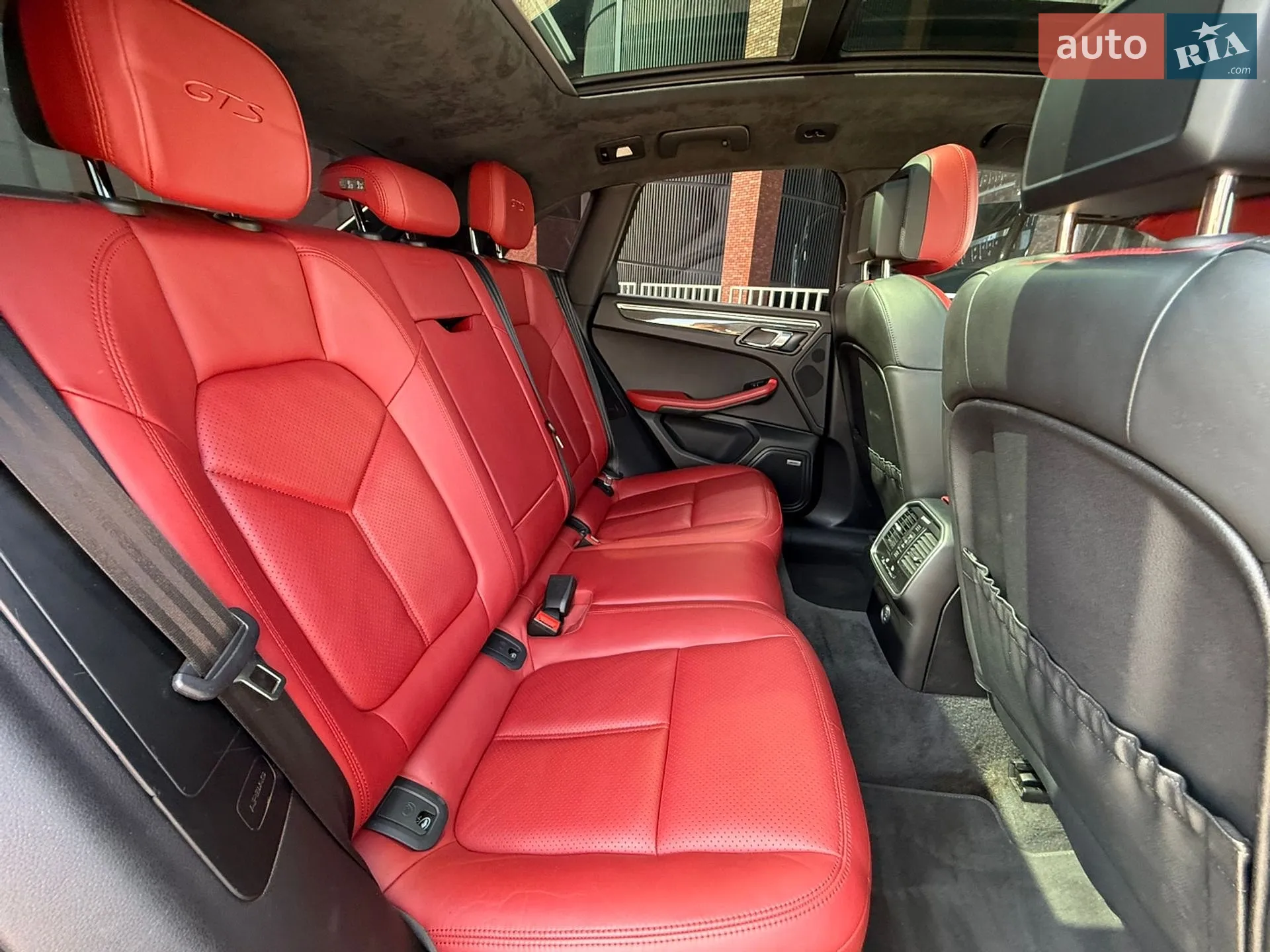 2018 Porsche Macan - мініатюра 32
