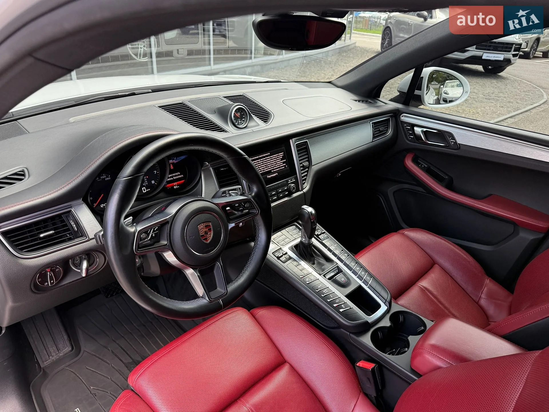 2016 Porsche Macan - мініатюра 13