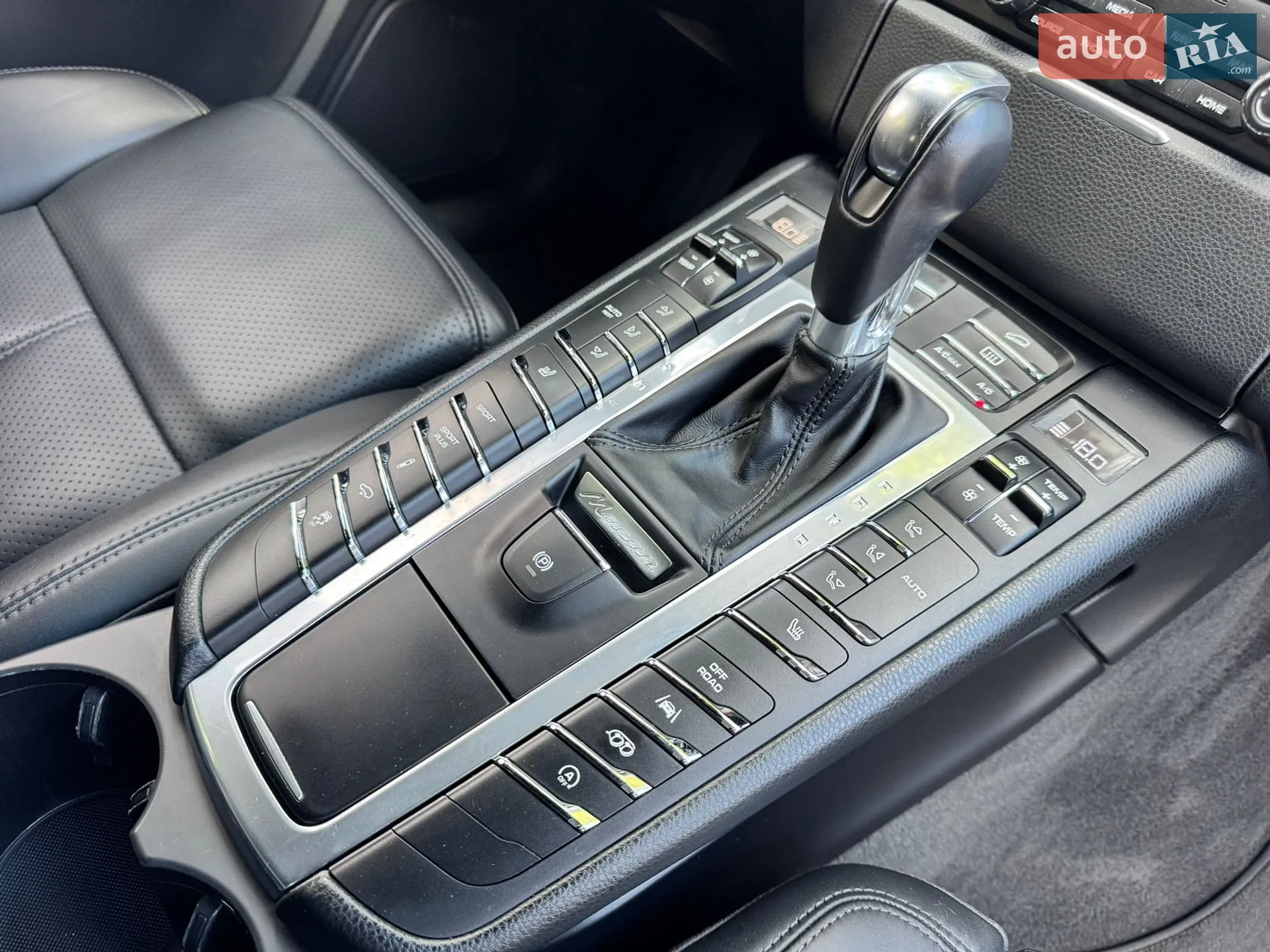 2016 Porsche Macan - мініатюра 71
