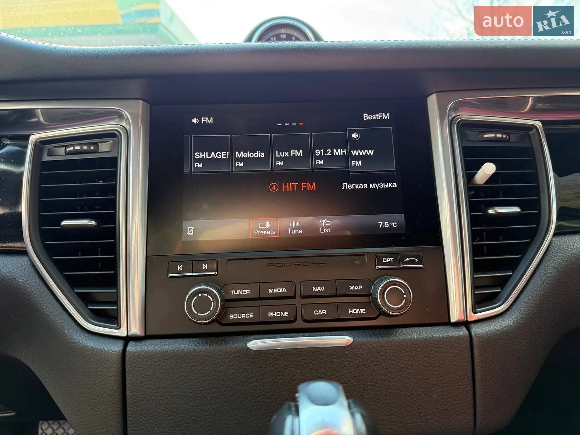 2016 Porsche Macan - мініатюра 31