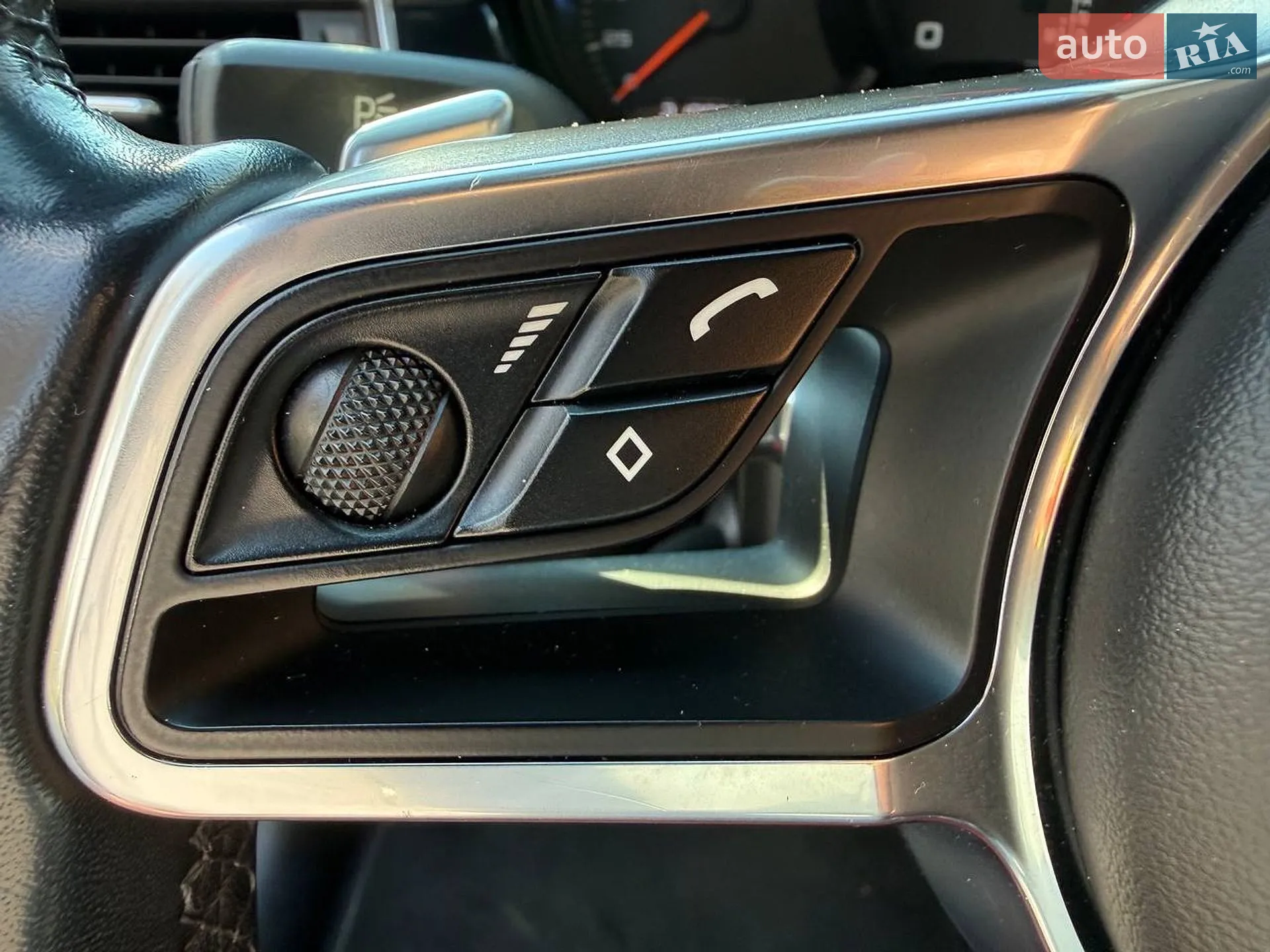 2016 Porsche Macan - мініатюра 20