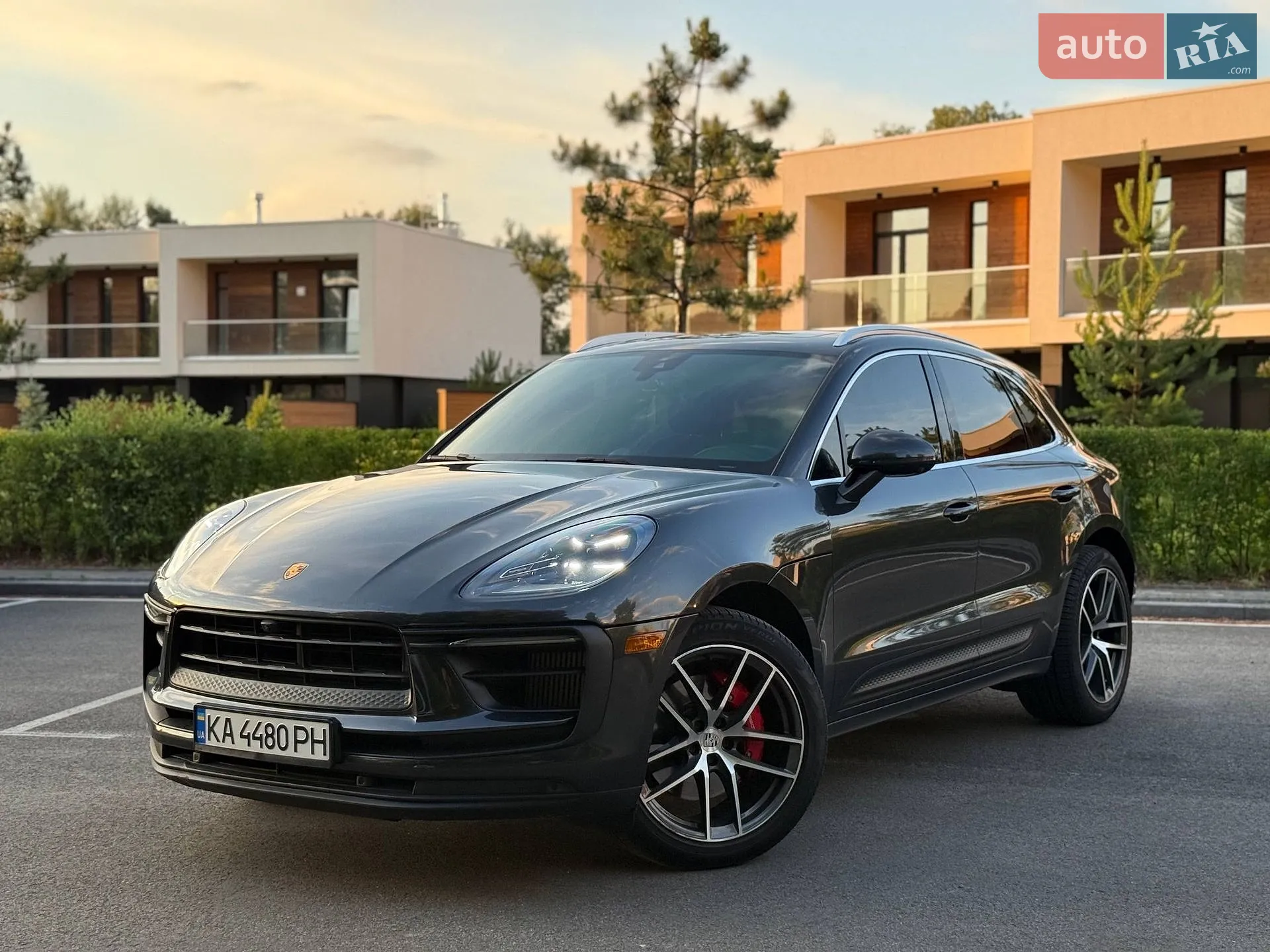 2021 Porsche Macan - мініатюра 2