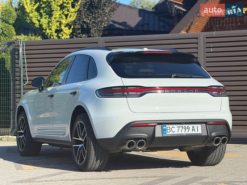 Позашляховик / Кросовер Porsche Macan 2022 в Стрию