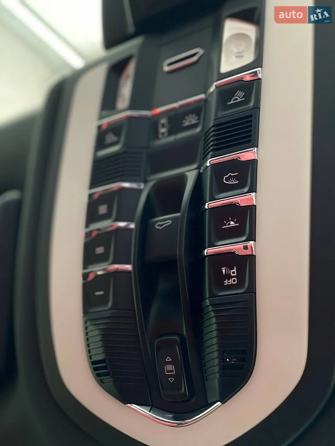 2018 Porsche Macan - мініатюра 41
