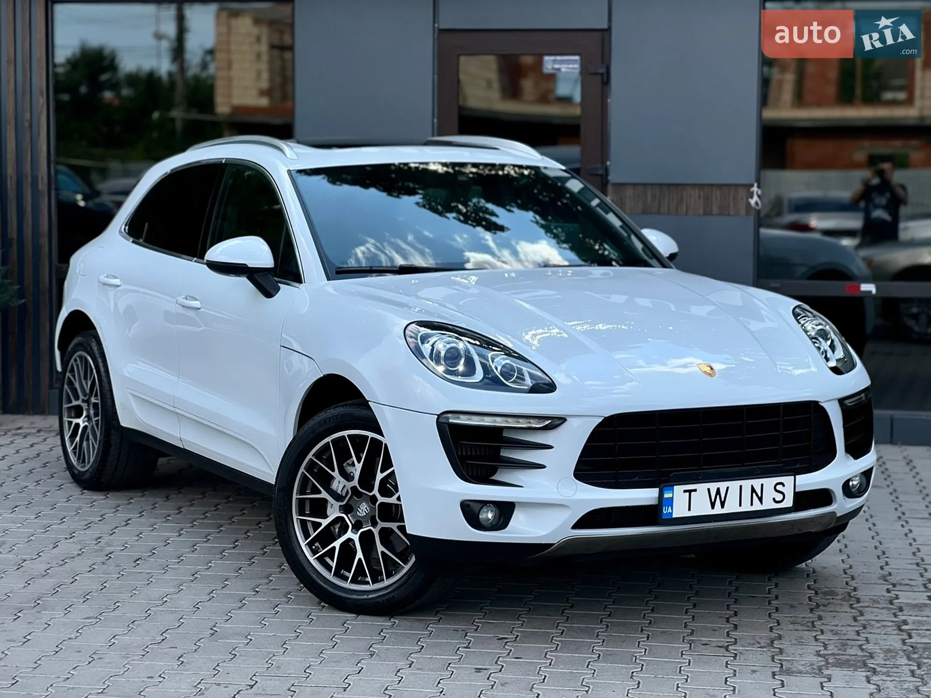 2017 Porsche Macan - мініатюра 3