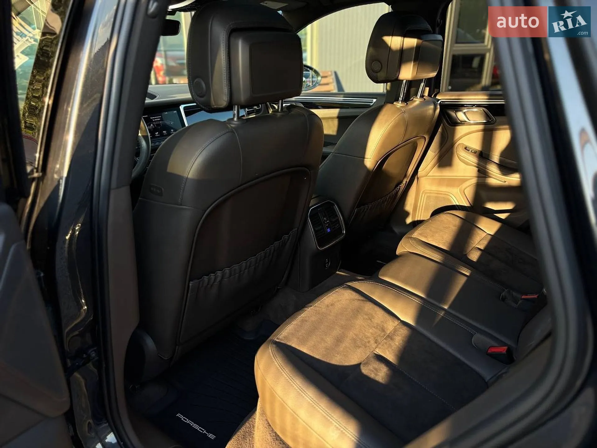 2020 Porsche Macan - мініатюра 9