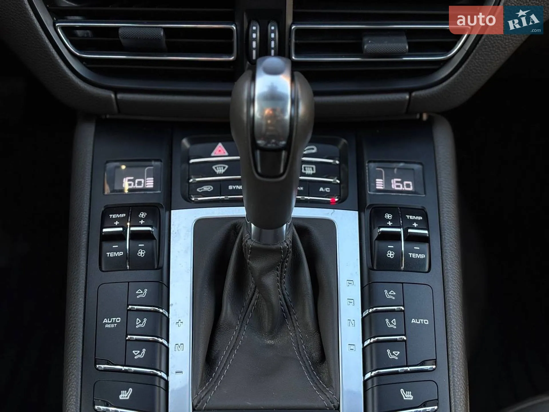 2020 Porsche Macan - мініатюра 19