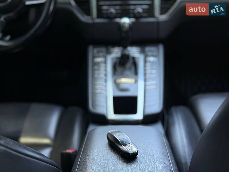 Внедорожник / Кроссовер Porsche Macan 2015 в Львове