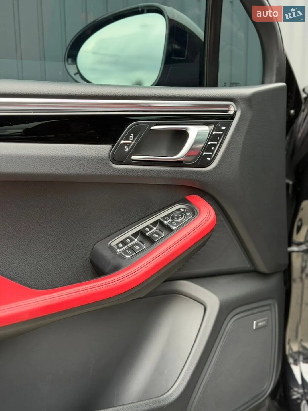 2021 Porsche Macan - мініатюра 16