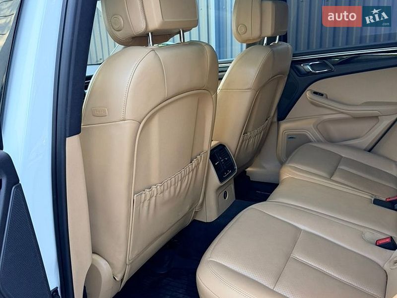 Позашляховик / Кросовер Porsche Macan 2018 в Львові