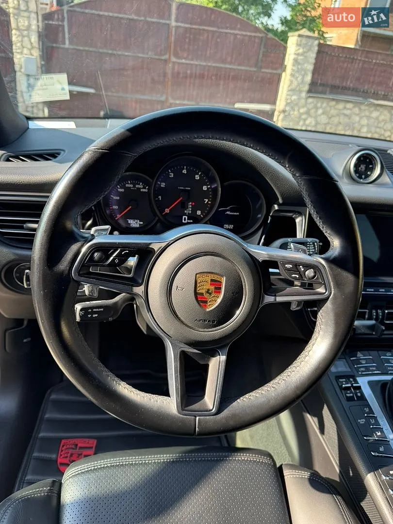 Porsche Macan 2020 VIN WP1ZZZ95ZMLB01899 фото оголошення 13 з 42