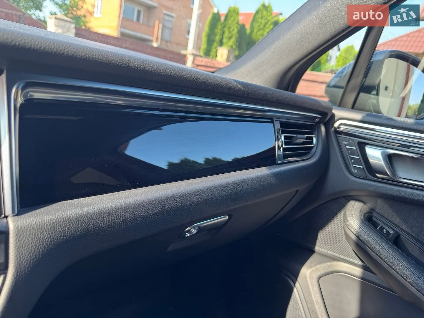 Porsche Macan 2020 VIN WP1ZZZ95ZMLB01899 фото оголошення 18 з 42
