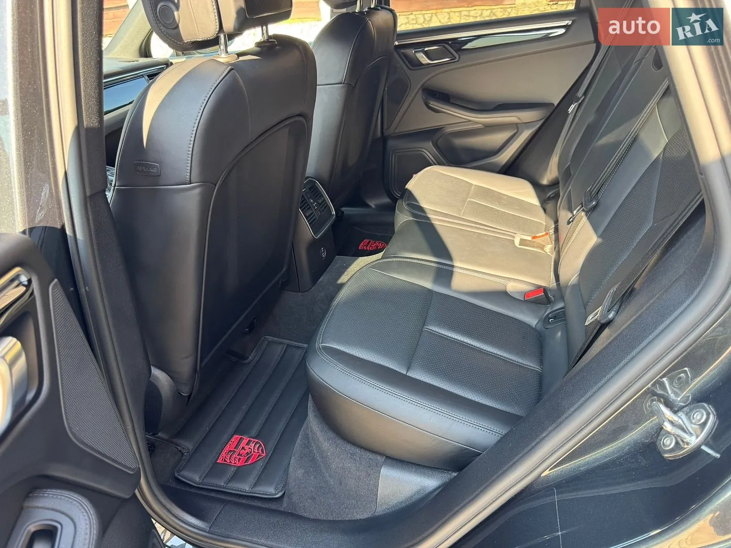 Porsche Macan 2020 VIN WP1ZZZ95ZMLB01899 фото оголошення 19 з 42