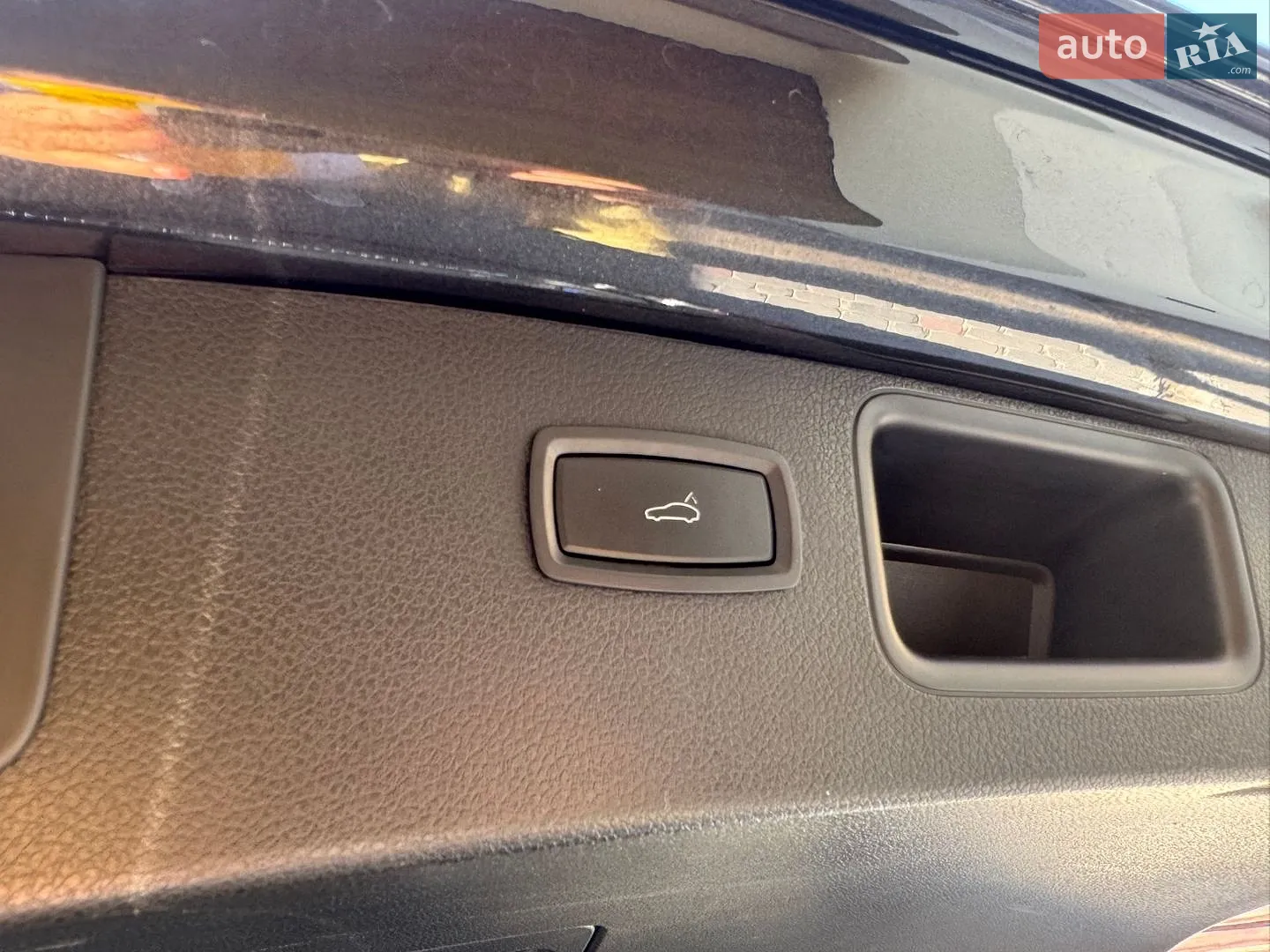 Porsche Macan 2020 VIN WP1ZZZ95ZMLB01899 фото оголошення 23 з 42