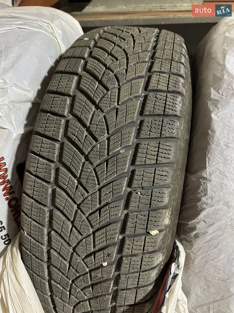 Porsche Macan 2020 VIN WP1ZZZ95ZMLB01899 фото оголошення 24 з 42