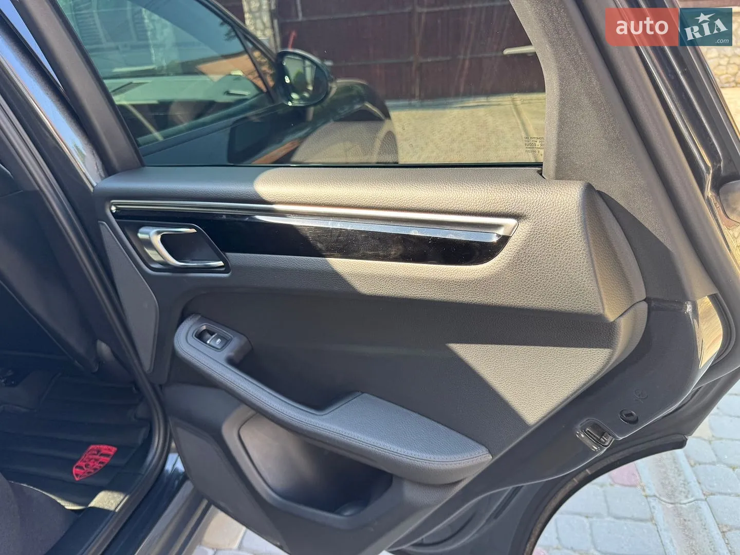 Porsche Macan 2020 VIN WP1ZZZ95ZMLB01899 фото оголошення 38 з 42