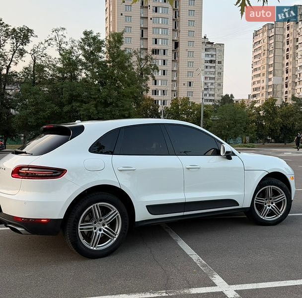 Позашляховик / Кросовер Porsche Macan 2016 в Києві