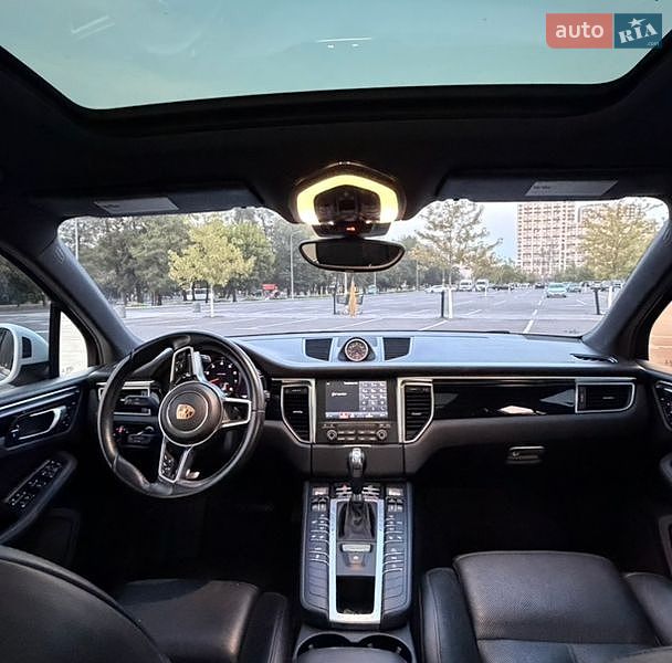 Позашляховик / Кросовер Porsche Macan 2016 в Києві