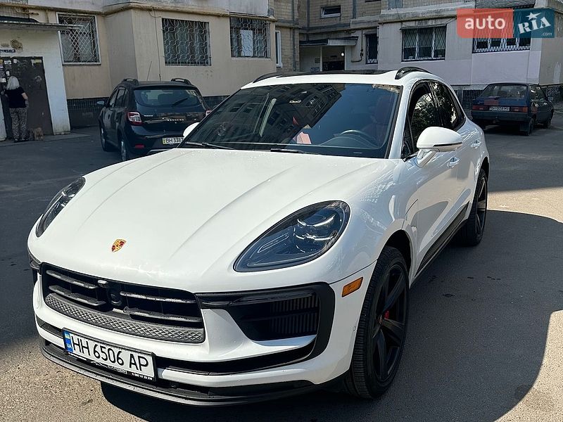 Porsche Macan, photos from the listing
