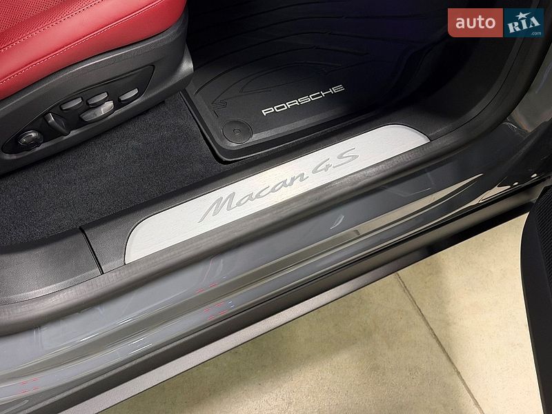 Внедорожник / Кроссовер Porsche Macan 2025 в Киеве