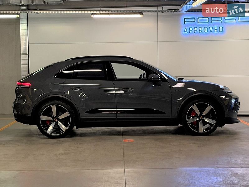 Внедорожник / Кроссовер Porsche Macan 2025 в Киеве