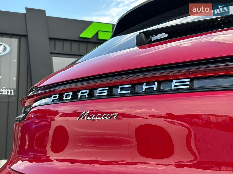 Позашляховик / Кросовер Porsche Macan 2023 в Львові