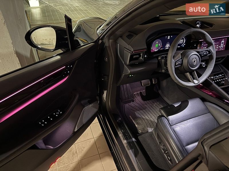 Внедорожник / Кроссовер Porsche Macan 2024 в Кременчуге