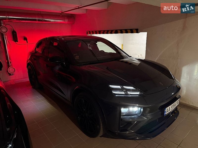 Внедорожник / Кроссовер Porsche Macan 2024 в Кременчуге