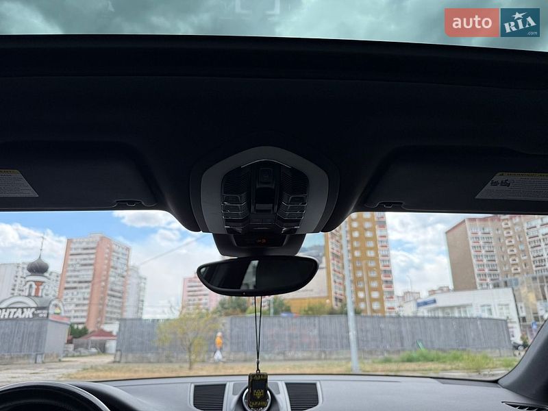 Внедорожник / Кроссовер Porsche Macan 2018 в Киеве фото 34 Внедорожник / Кроссовер Porsche Macan 2018 в Киеве