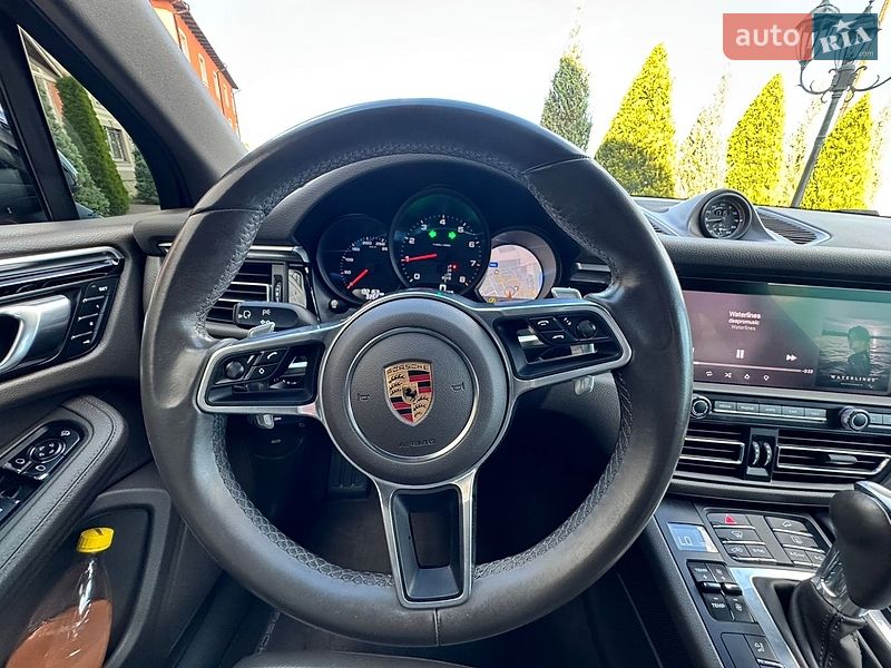 Внедорожник / Кроссовер Porsche Macan 2018 в Стрые