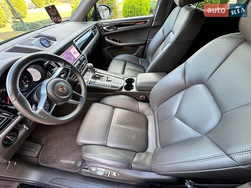 Внедорожник / Кроссовер Porsche Macan 2018 в Стрые