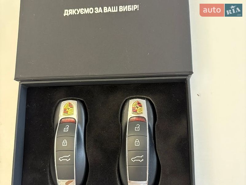 Позашляховик / Кросовер Porsche Macan 2023 в Києві