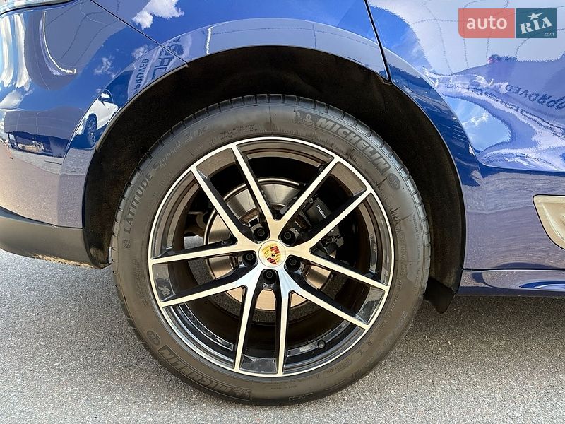 Позашляховик / Кросовер Porsche Macan 2023 в Києві