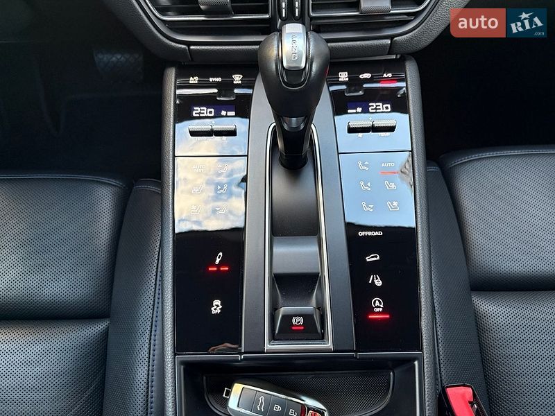 Позашляховик / Кросовер Porsche Macan 2023 в Києві