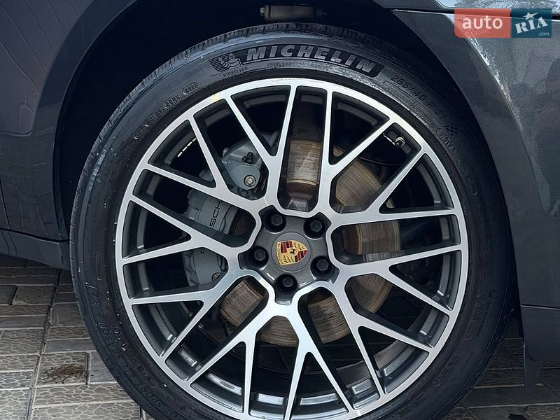Внедорожник / Кроссовер Porsche Macan 2019 в Кременчуге