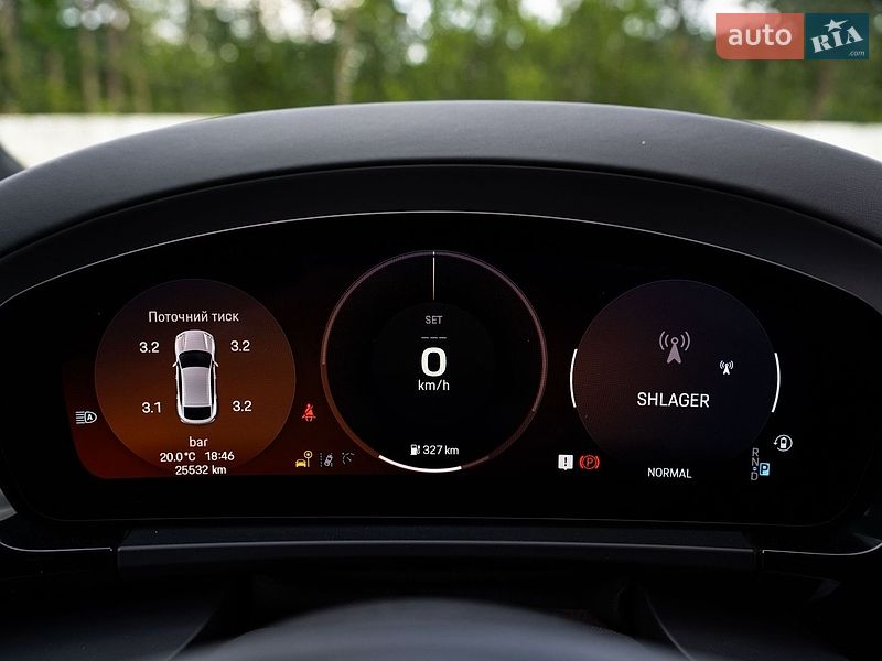 Внедорожник / Кроссовер Porsche Macan 2024 в Луцке