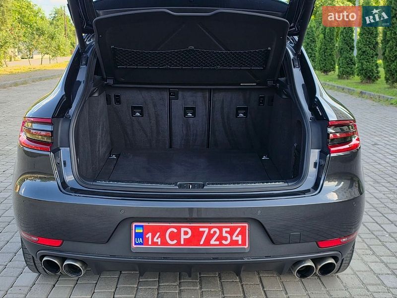 Позашляховик / Кросовер Porsche Macan 2018 в Коломиї