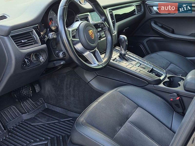 Позашляховик / Кросовер Porsche Macan 2018 в Коломиї