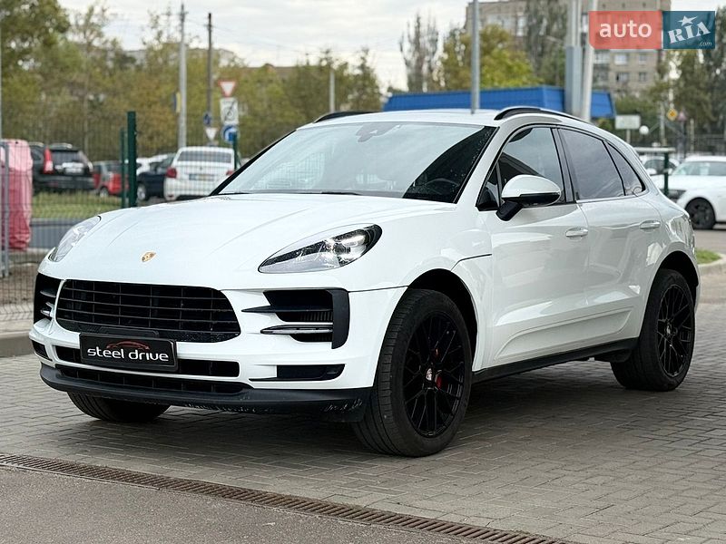 Porsche Macan 2021