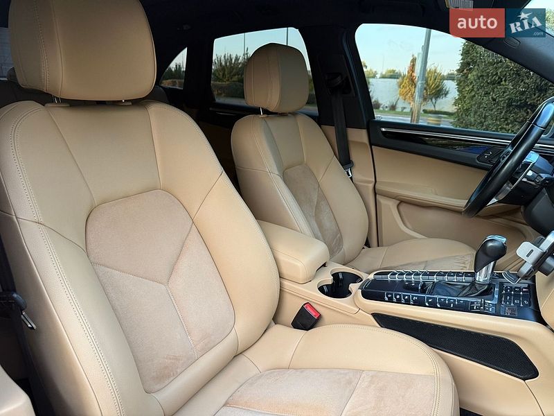 Позашляховик / Кросовер Porsche Macan 2018 в Києві