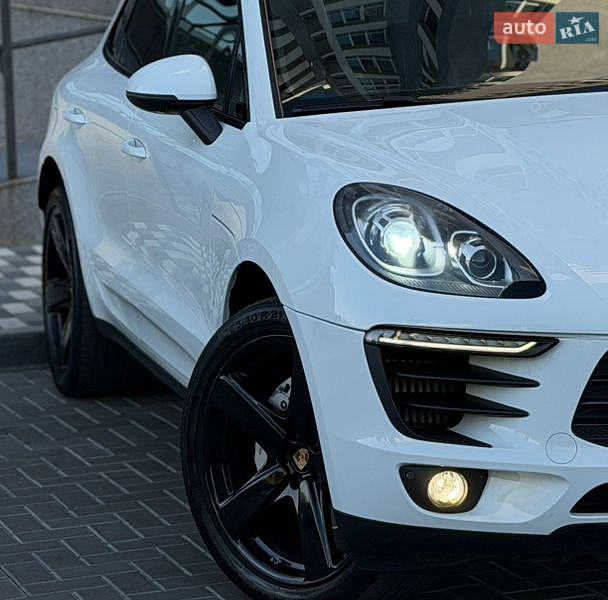 Внедорожник / Кроссовер Porsche Macan 2015 в Белой Церкви
