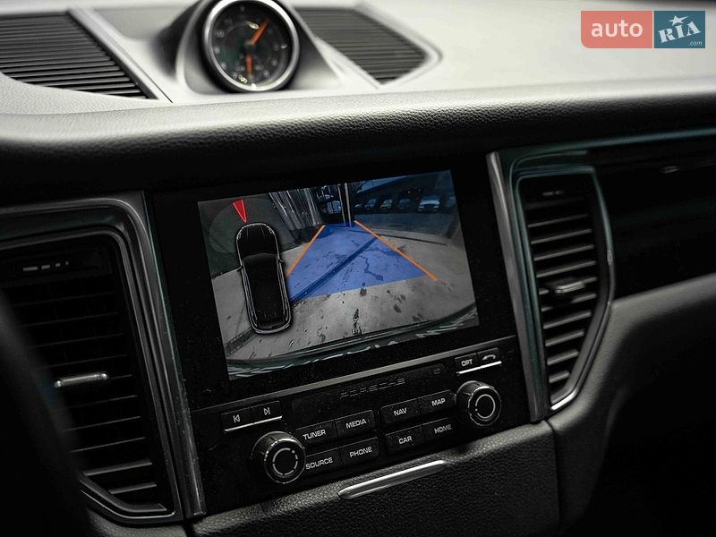 Внедорожник / Кроссовер Porsche Macan 2016 в Черновцах