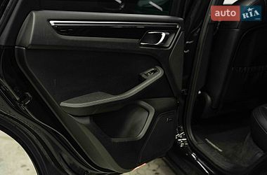 Внедорожник / Кроссовер Porsche Macan 2016 в Черновцах