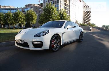 Хэтчбек Porsche Panamera 2013 в 