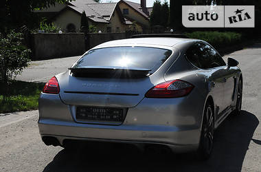 Хэтчбек Porsche Panamera 2010 в Ровно