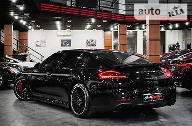 Седан Porsche Panamera 2014 в Одессе