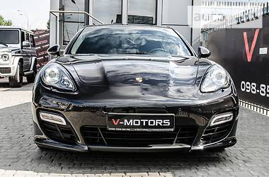 Седан Porsche Panamera 2012 в Киеве