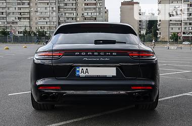 Другие легковые Porsche Panamera 2017 в Киеве